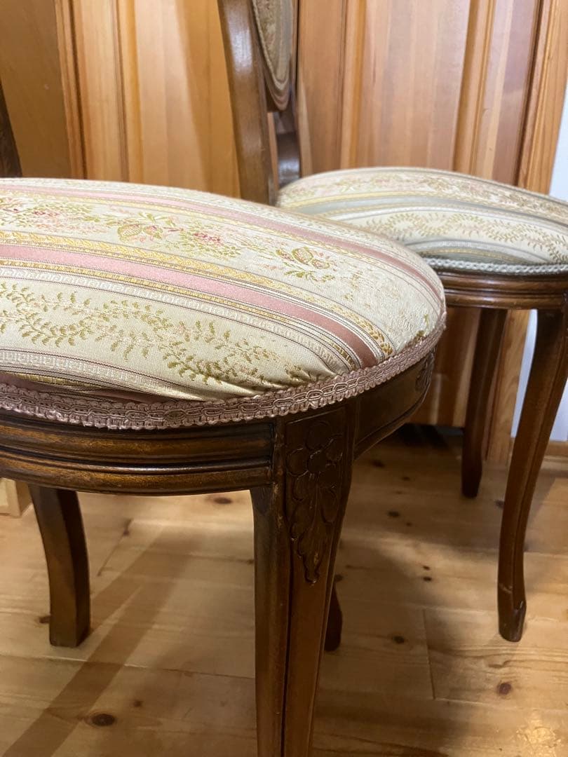 【ペア】フレンチアンティーク調チェア　ルイ16世様式　猫脚　クラシック花柄張り