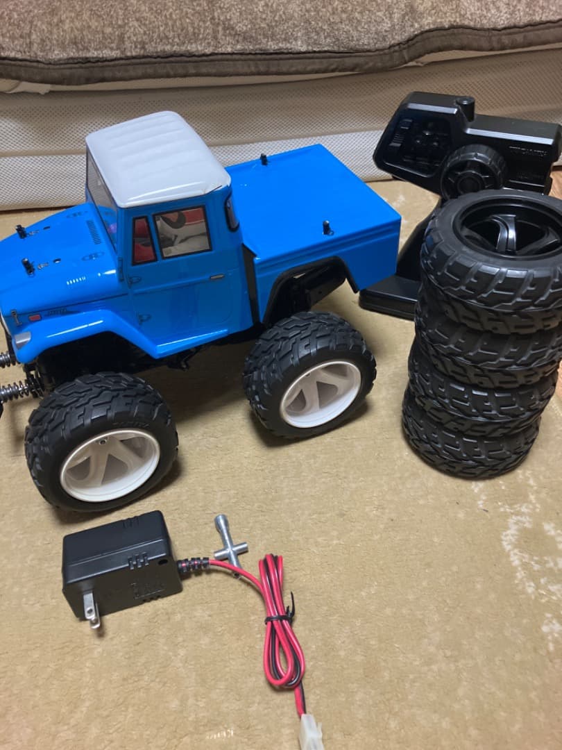 田宮　ランドクルーザー40.新品未走行、XB.送料込み、tomoにて。。