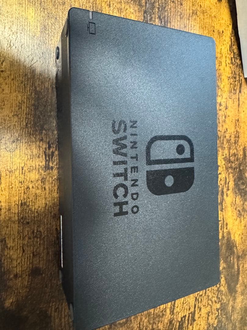 Nintendo Switch（2023） 本体、カセットケース、本体ケース付き