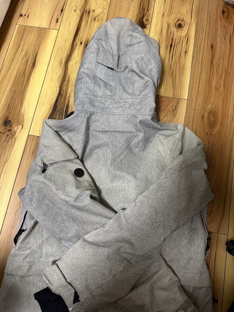 【値下げ】VOLCOM スノーウェア ジャケット WOMEN Lサイズ