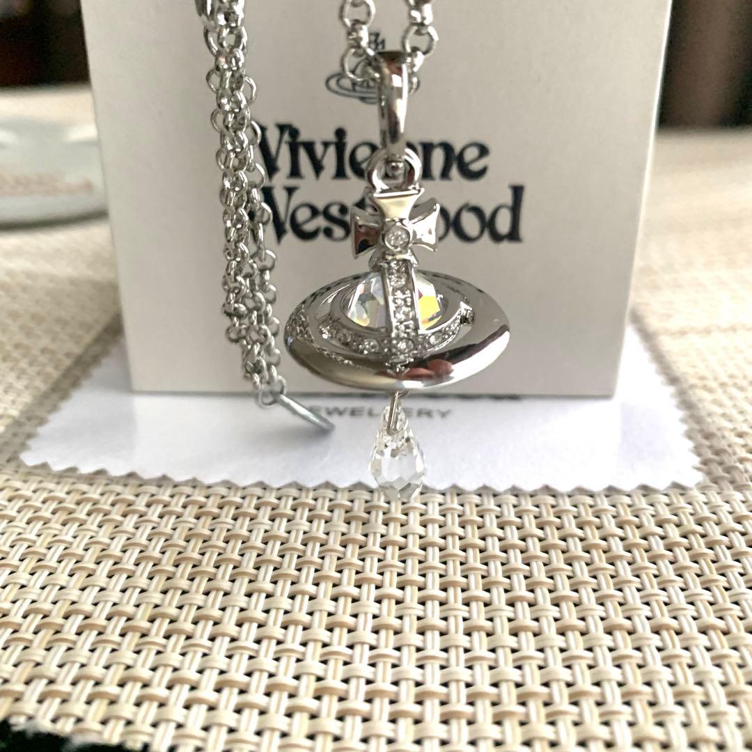 Vivienne Westwoodクリスタル　 ゴールドネックレス