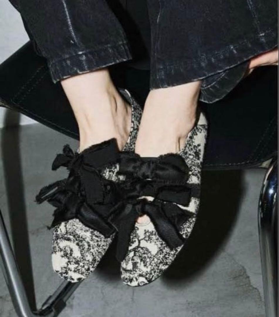 【美品】LE TALON GRISEサテンリボンバレリーナ　ブラック　22.5㎝