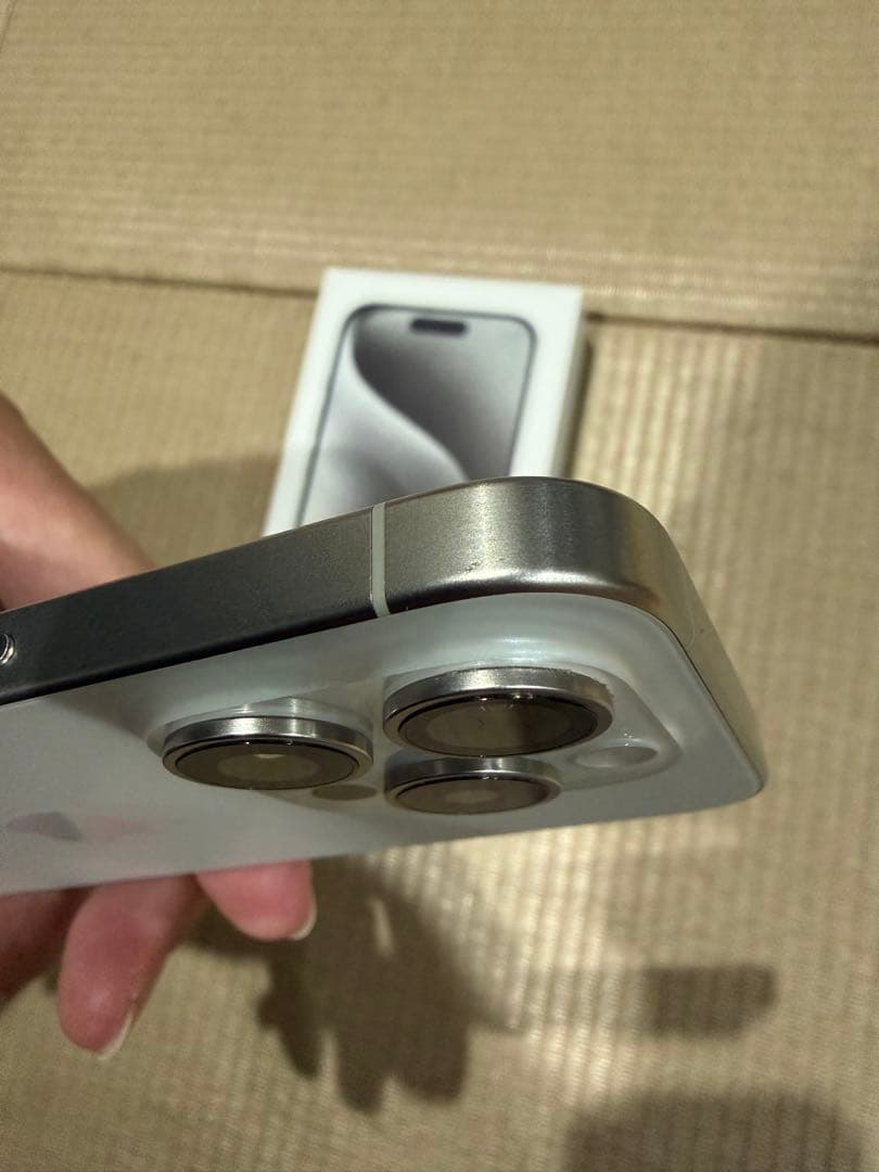 Apple iPhone 15 Pro ホワイトチタニウム 512GB