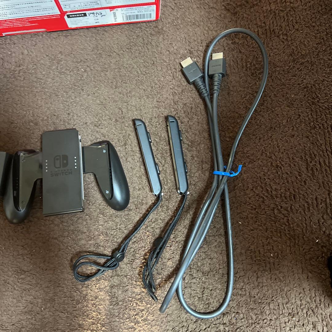 Nintendo Switch 本体 青と赤ジョイコン