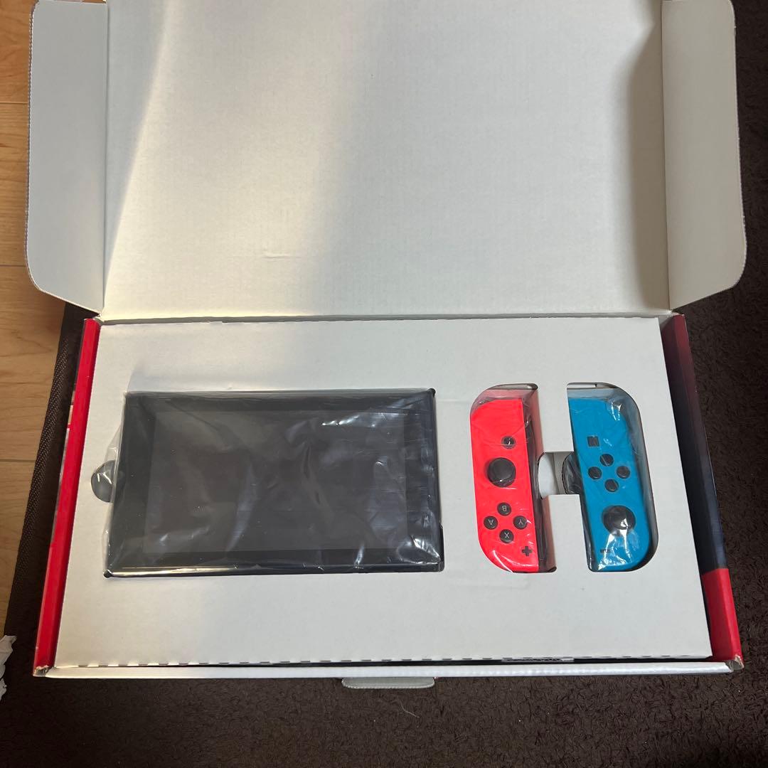 Nintendo Switch 本体 青と赤ジョイコン