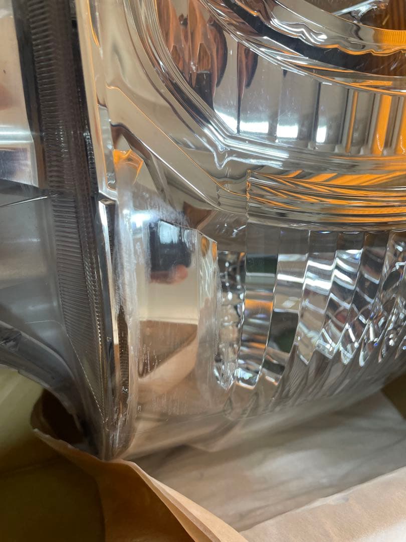 シ*ル様 ハイエース　コミューター　200系　7型　左ヘッドライト　GDH223