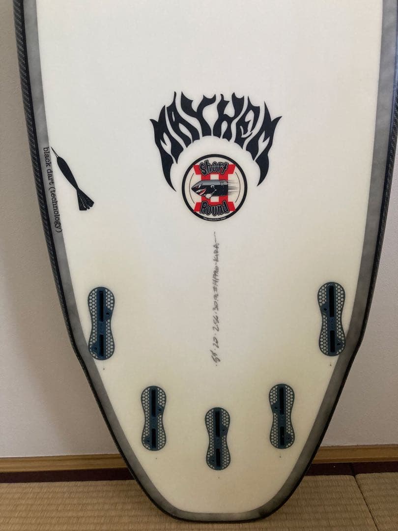 LOST「SHORT ROUND BLACK DART」 5'5