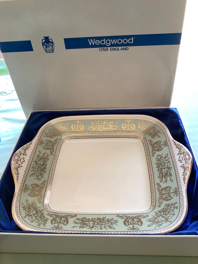  ウェッジウッド　コロンビアセージグリーン　B&Bプレート　黒壺