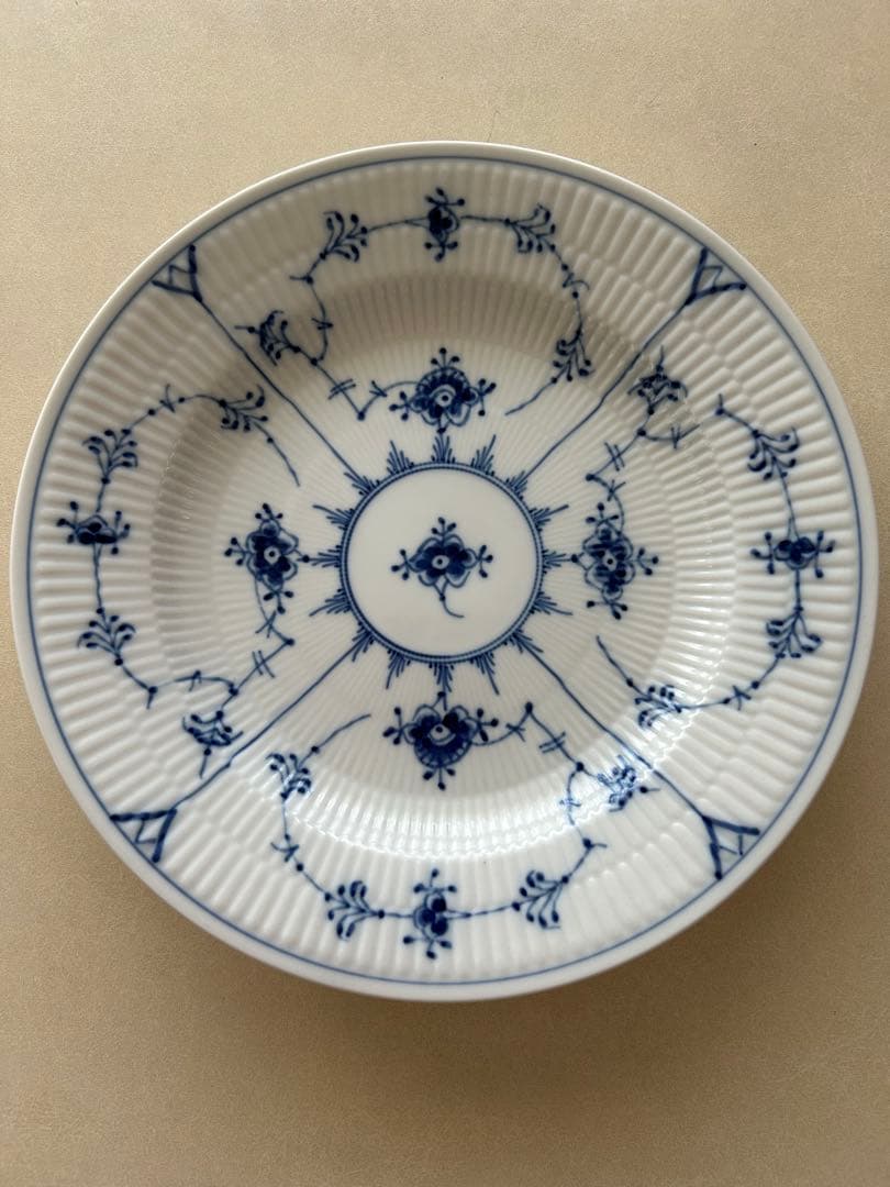 ロイヤルコペンハーゲン　ブルーフルーテッドディーププレート　25cm リム付?