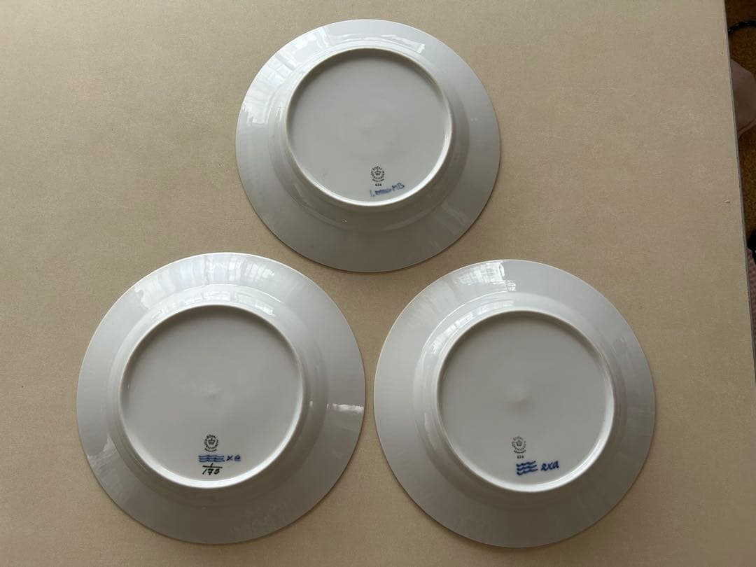 ロイヤルコペンハーゲン　ブルーフルーテッドディーププレート　25cm リム付?