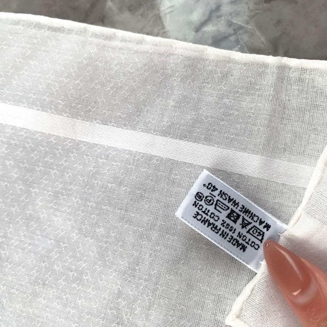 HERMES ポケットチーフ ハンカチーフ エルメス カレ ホワイト シルク