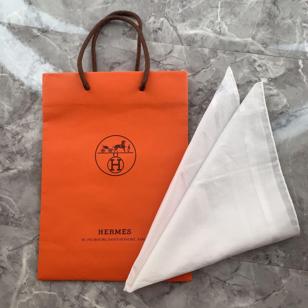HERMES ポケットチーフ ハンカチーフ エルメス カレ ホワイト シルク