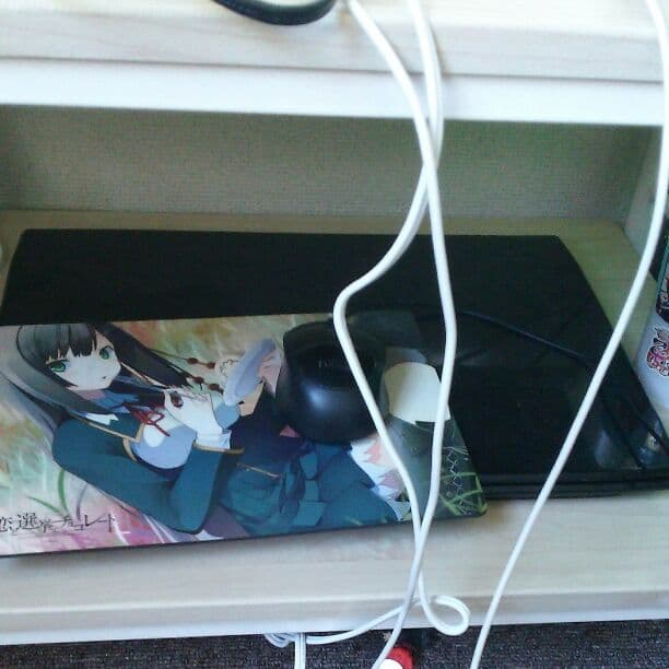 玩具とキーボードが動かないパソコン