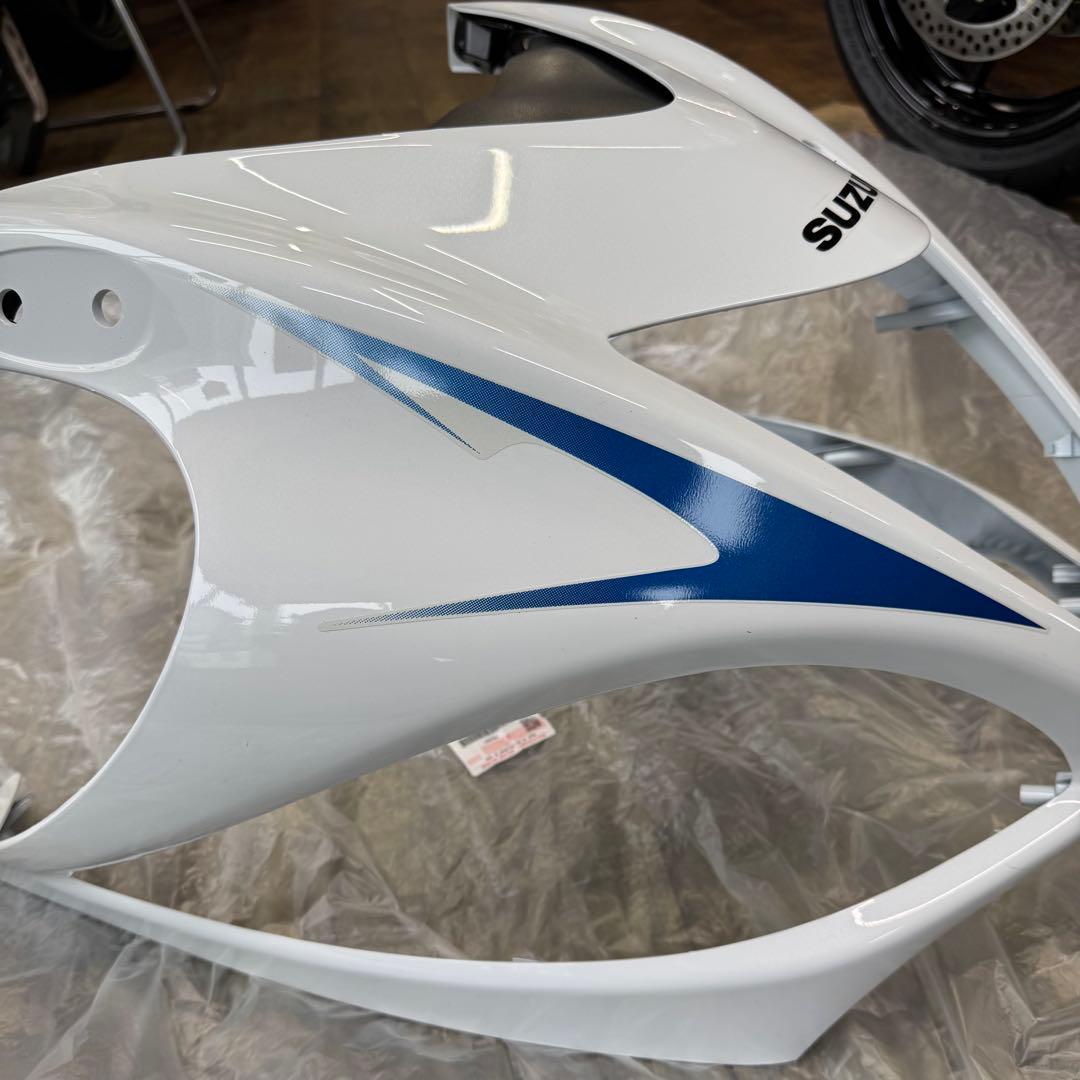 ハヤブサ　アッパーカウル 2型白青用