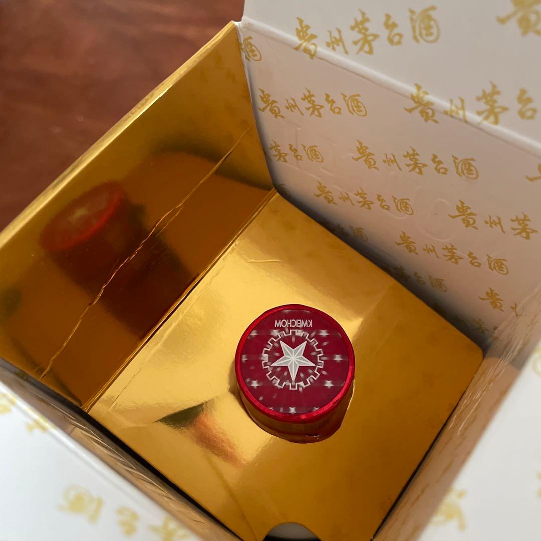 貴州茅台酒　アルコール53% 500ml 箱付マオタイ酒 2024年