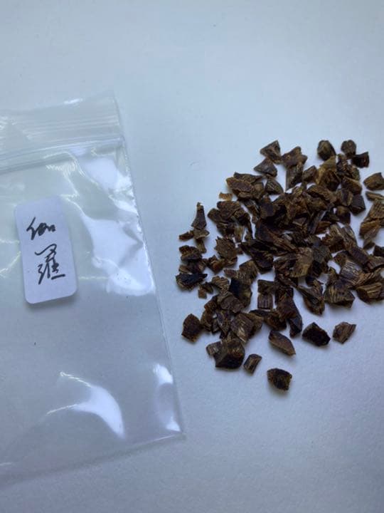 香木　六国五味　伽羅 刻み 2.758g  お香聞香 香道 伽羅沈香白檀 香道具