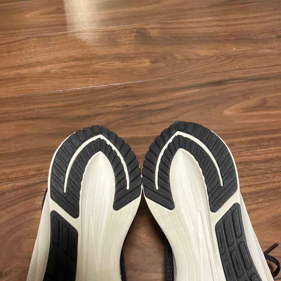 ナイキ　ズームライバルフライ　タグ付き未使用品　25.5