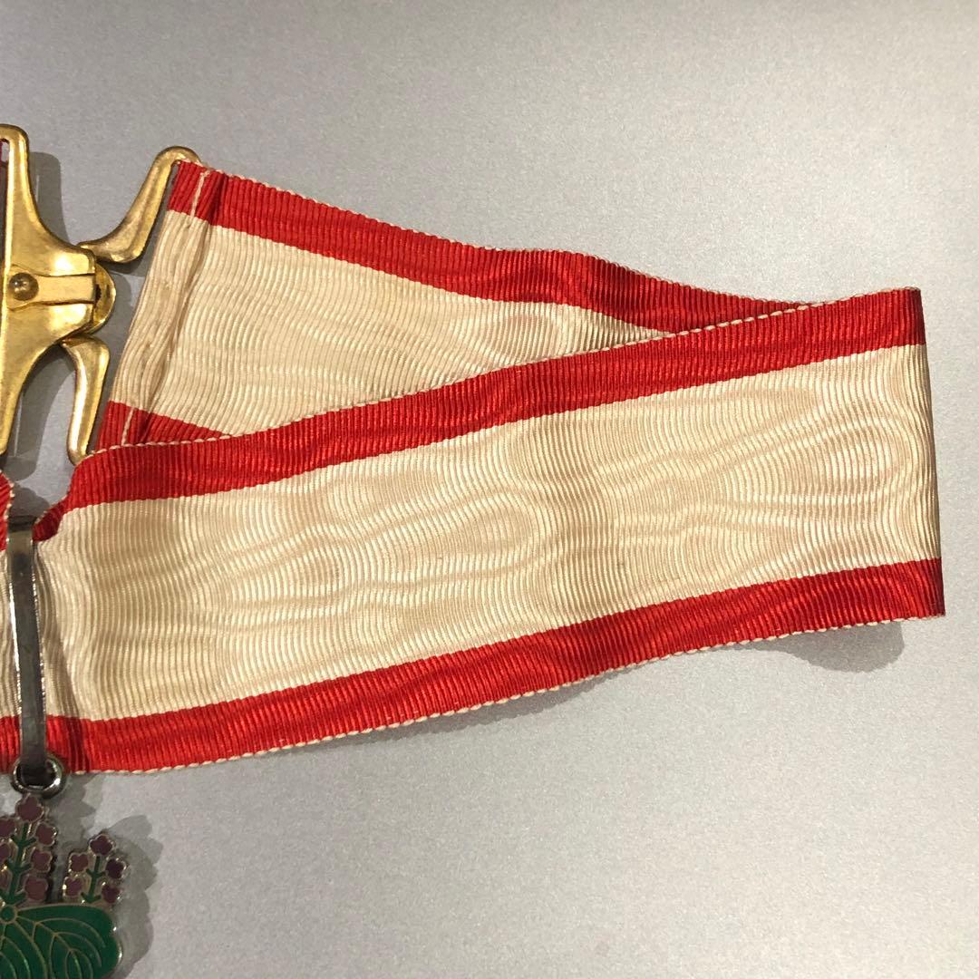 【送料無料】 旧日本軍 陸軍 海軍 勲章 記章 徽章 勲三等旭日中綬章 本体のみ