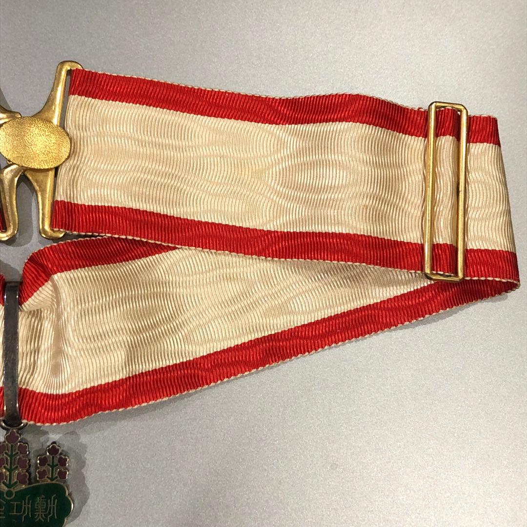 【送料無料】 旧日本軍 陸軍 海軍 勲章 記章 徽章 勲三等旭日中綬章 本体のみ