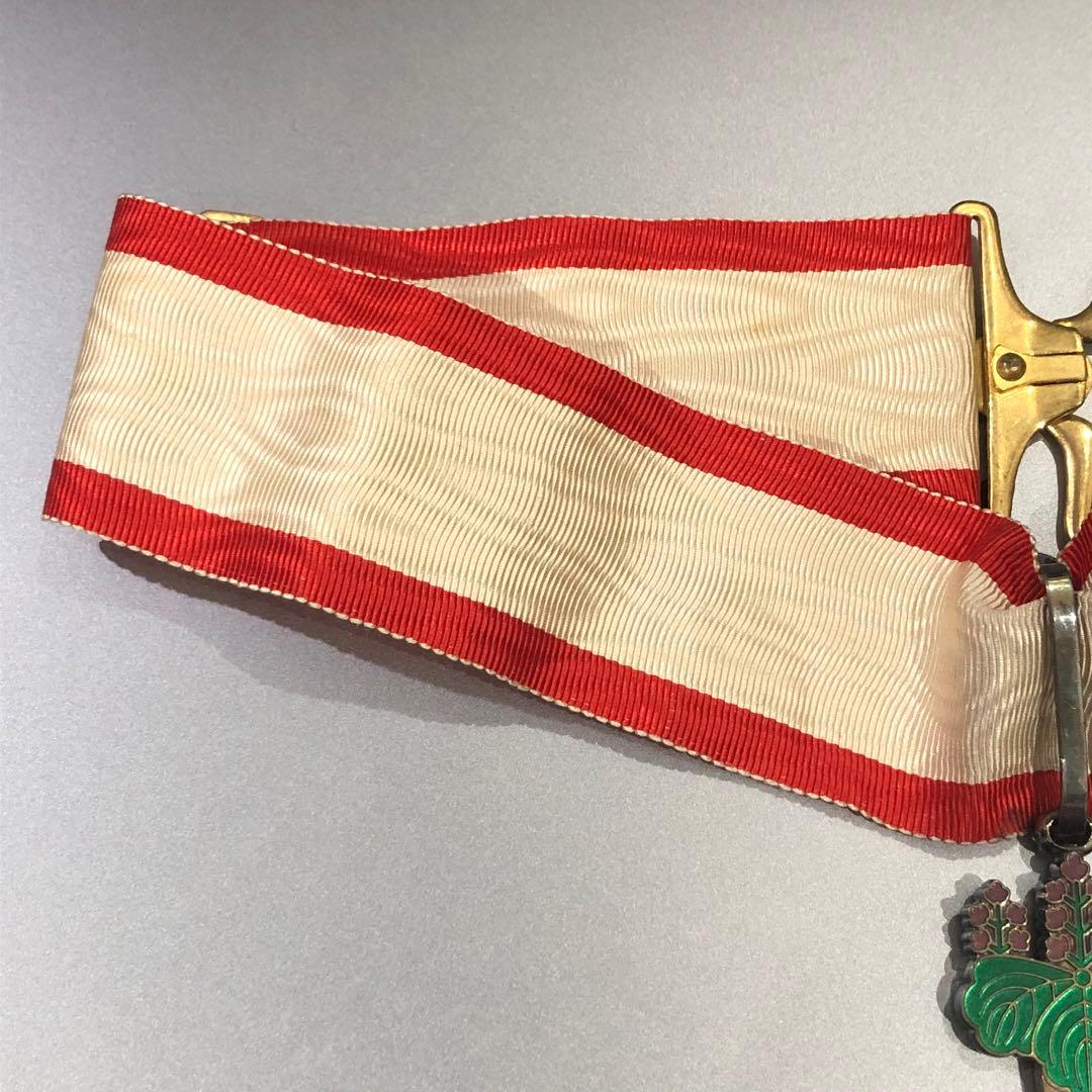 【送料無料】 旧日本軍 陸軍 海軍 勲章 記章 徽章 勲三等旭日中綬章 本体のみ