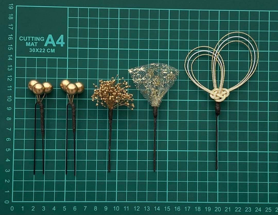 No.98 つまみ細工髪飾り成人式髪飾り卒業式髪飾り 七五三髪飾り 玉かんざし