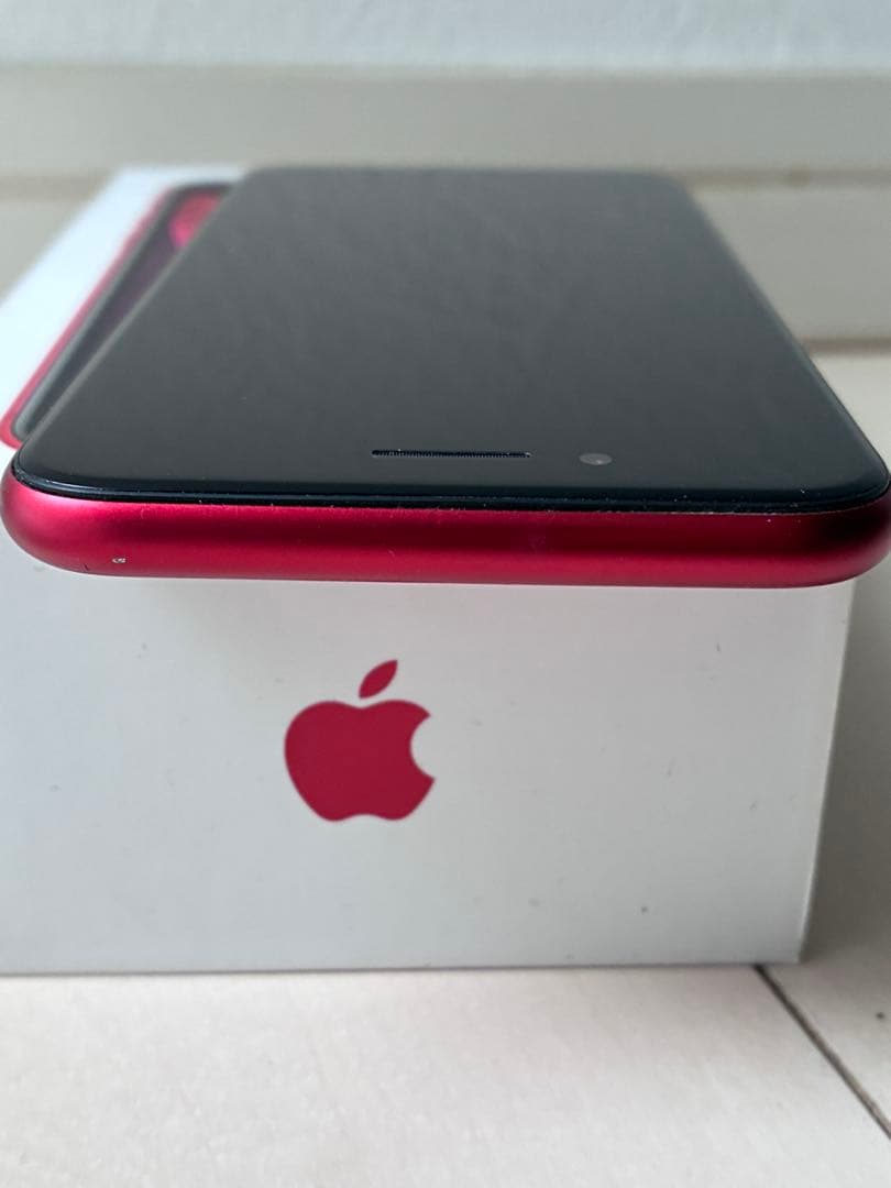 iPhone SE2 256GB SIMフリー RED