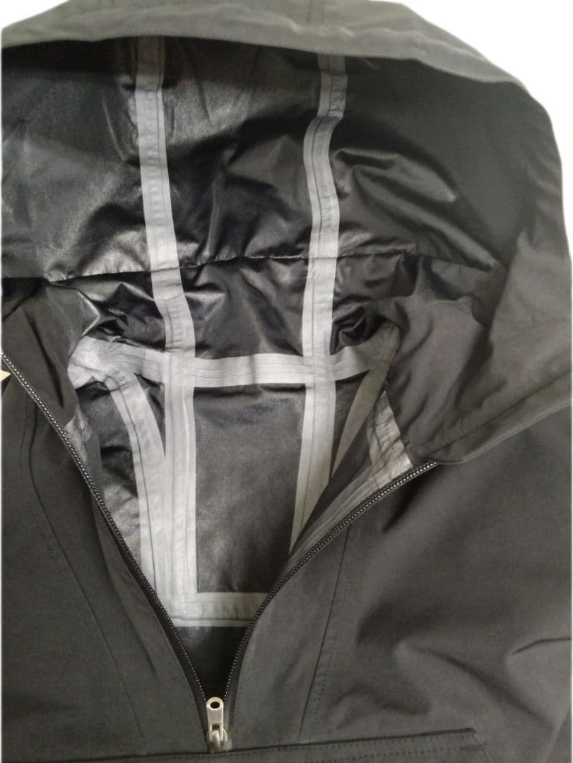 最終値下新品未使用Iroquois完全防水レインパーカー定価¥３０，０００