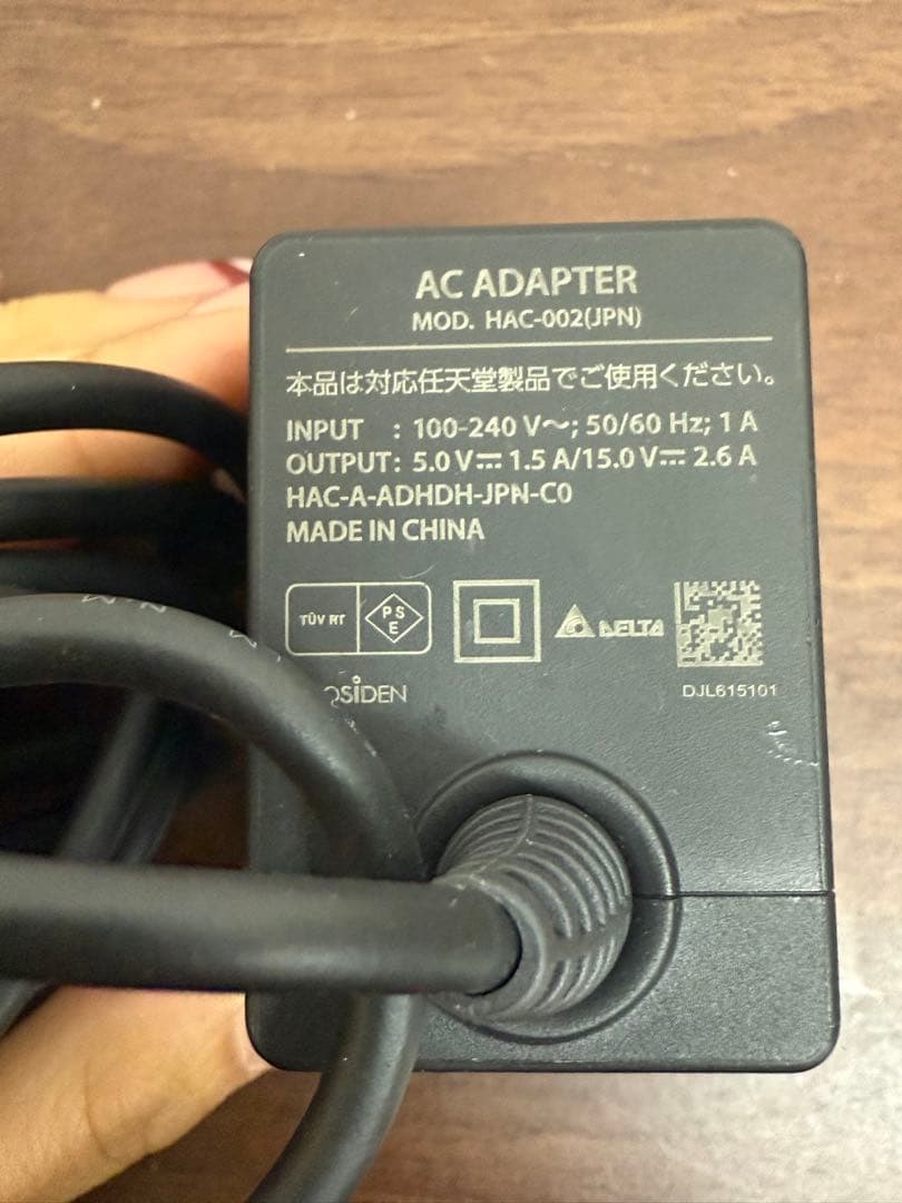 【送料込み】通電確認済み★任天堂　switch Nintendo