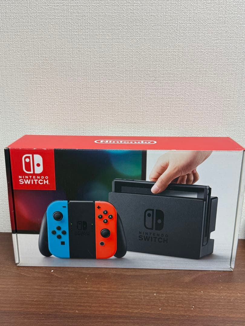 【送料込み】通電確認済み★任天堂　switch Nintendo