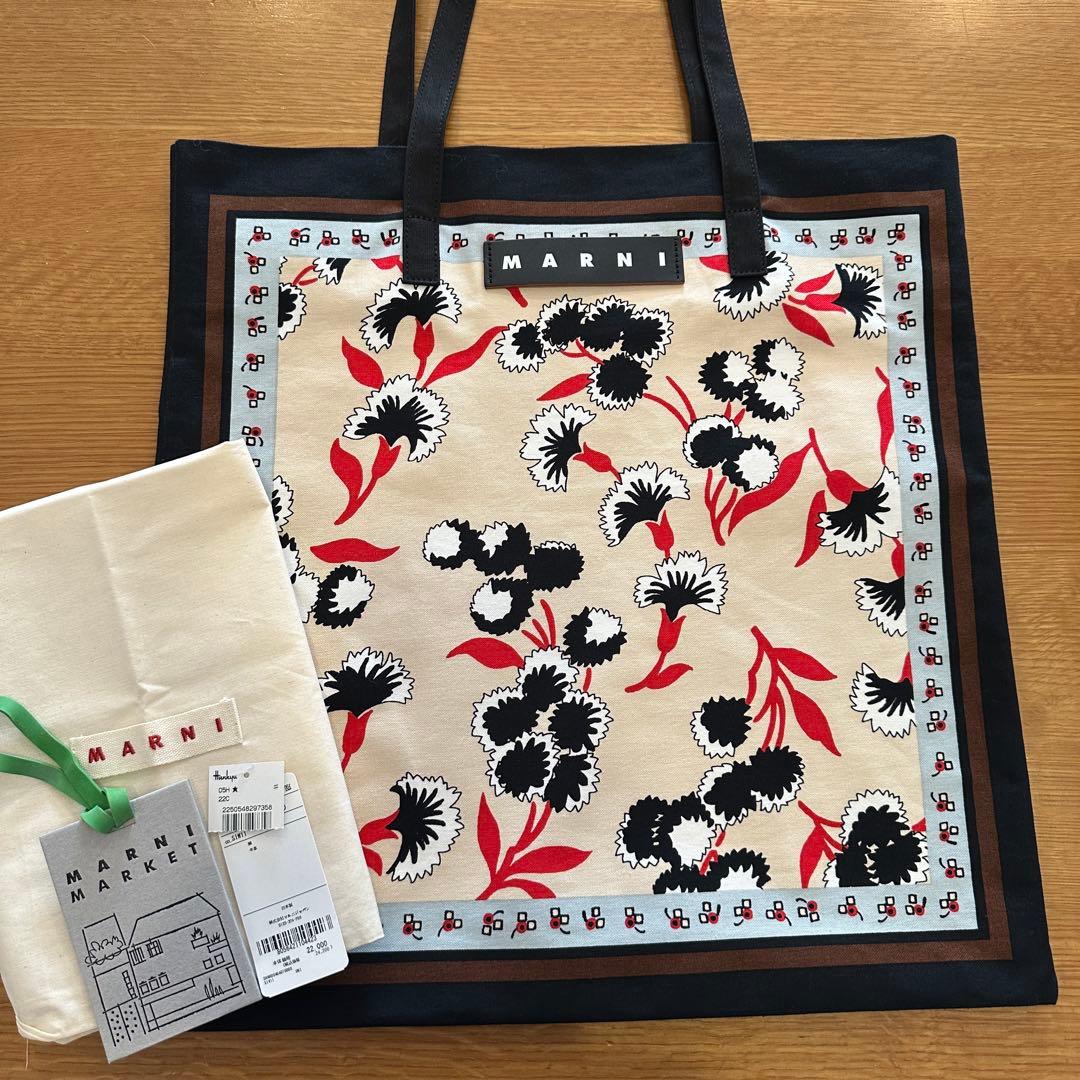 MARNI☆マルニフラワーカフェ　バンダナトート