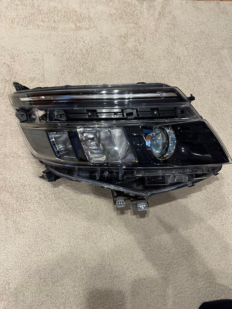 ヴォクシー 80 前期 純正 ヘッドライト