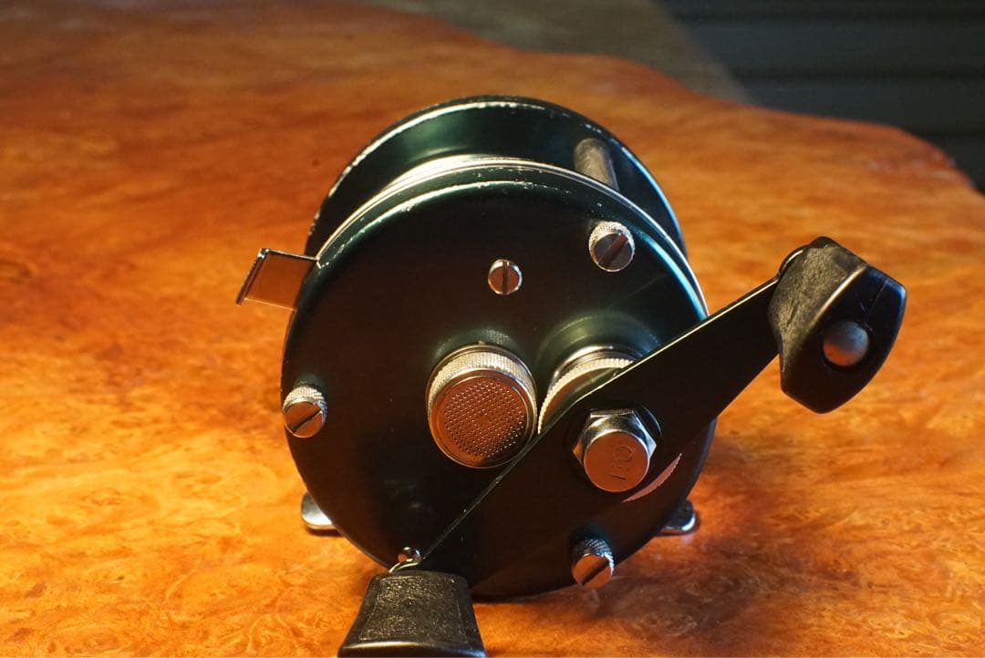 ABU アンバサダー 5000D メンテ済 フレーム修正済