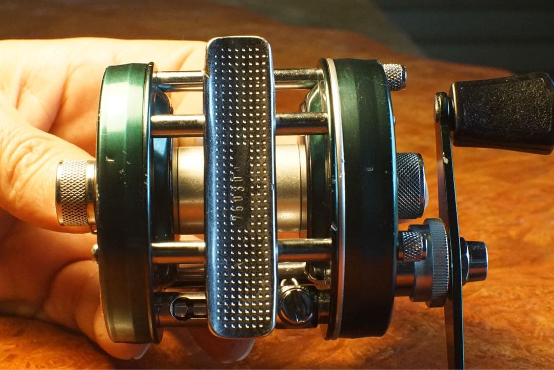 ABU アンバサダー 5000D メンテ済 フレーム修正済