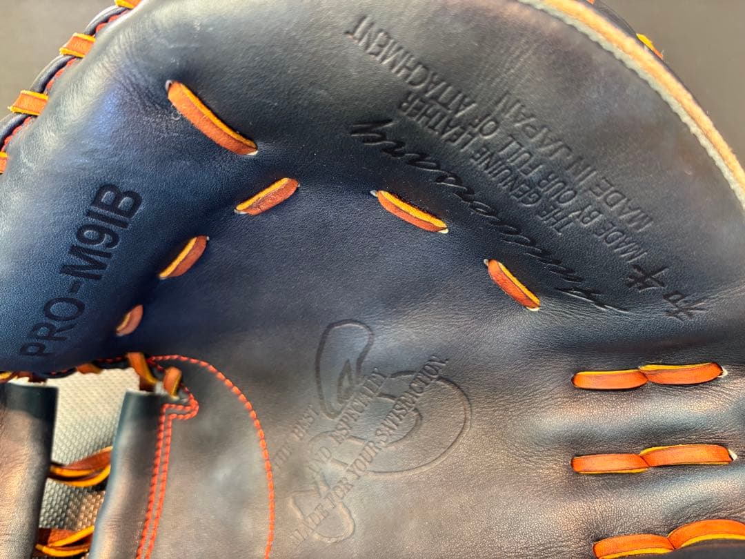 美品　ハタケヤマ硬式キャッチャーミット　40周年限定　M９