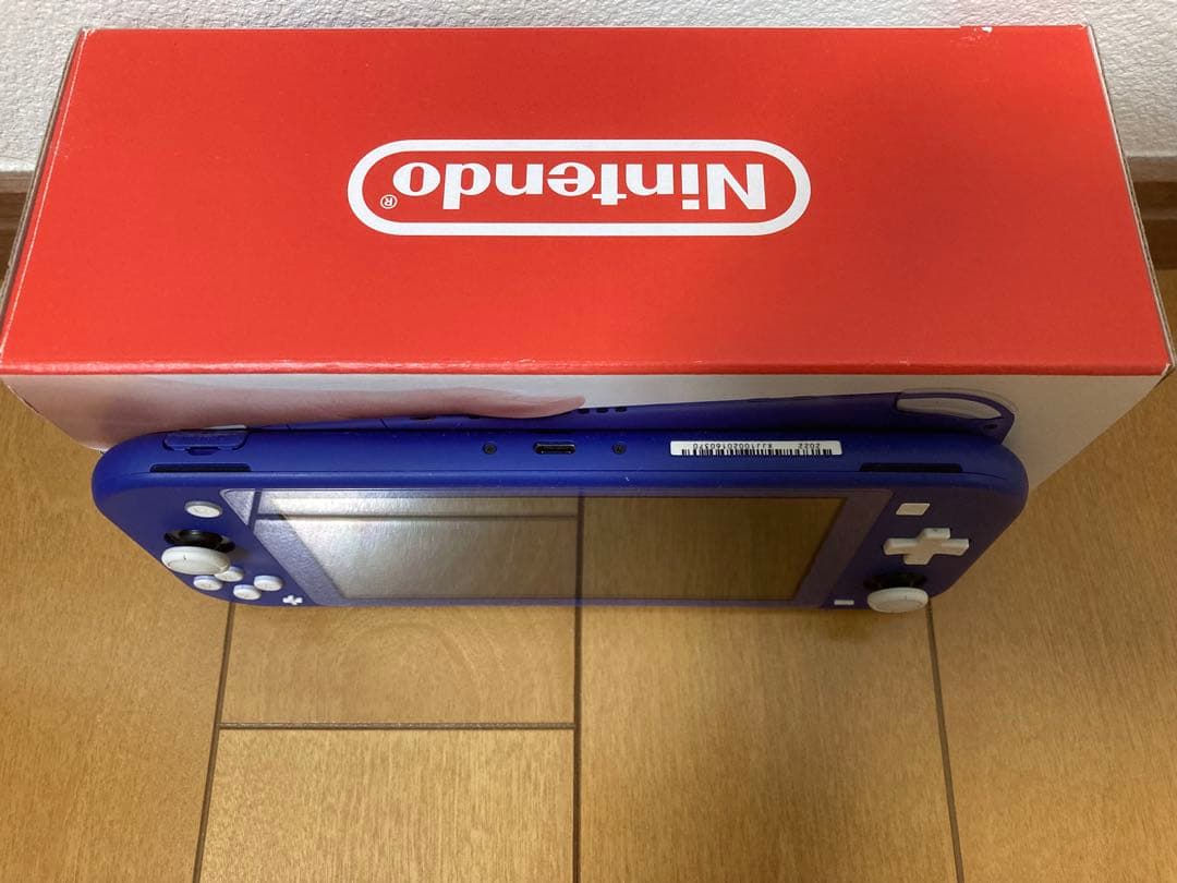Nintendo Switch Lite ブルー 本体 箱付き・充電器付