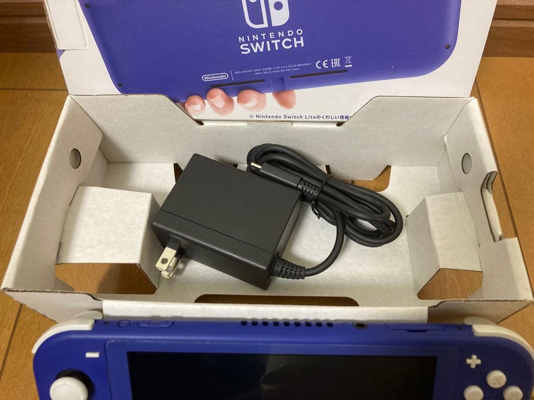 Nintendo Switch Lite ブルー 本体 箱付き・充電器付