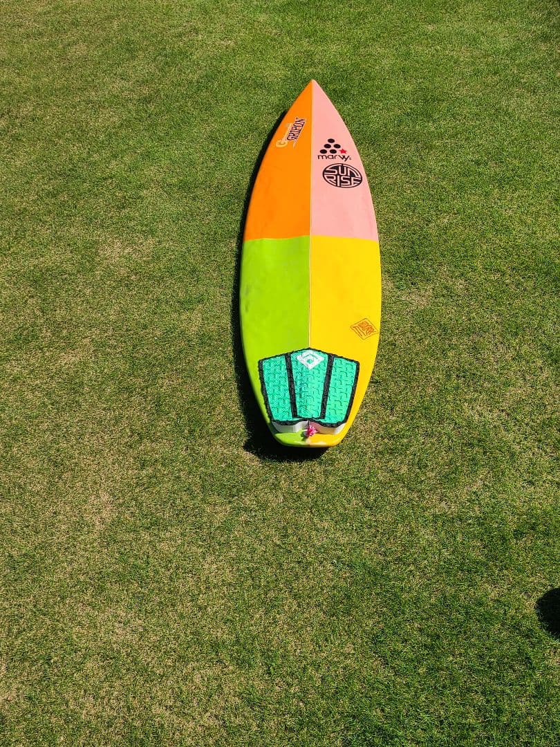 カラフルサーフボード(ショート)