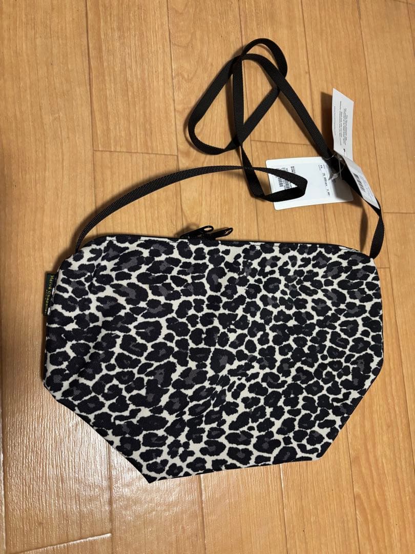 エルベシャプリエ☆ビッグポシェット パンサーブラン