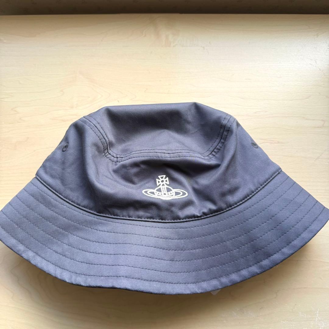 ★新品★ヴィヴィアンウエストウッド　バケットハット　オーブ　UV対策　グレー