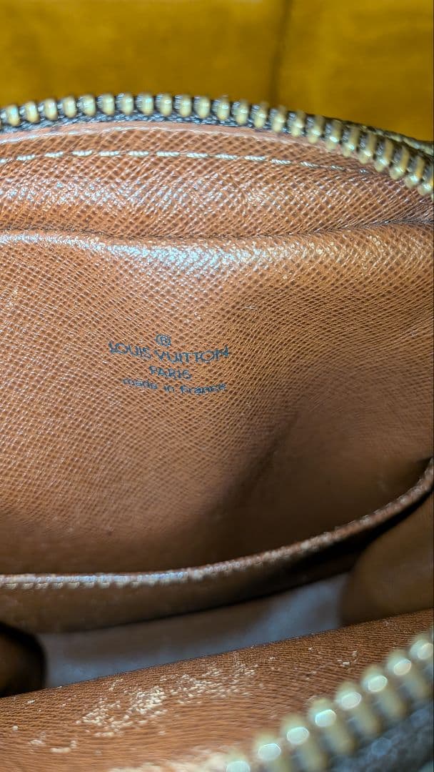 Louis Vuitton ショルダーバッグ　アマゾン