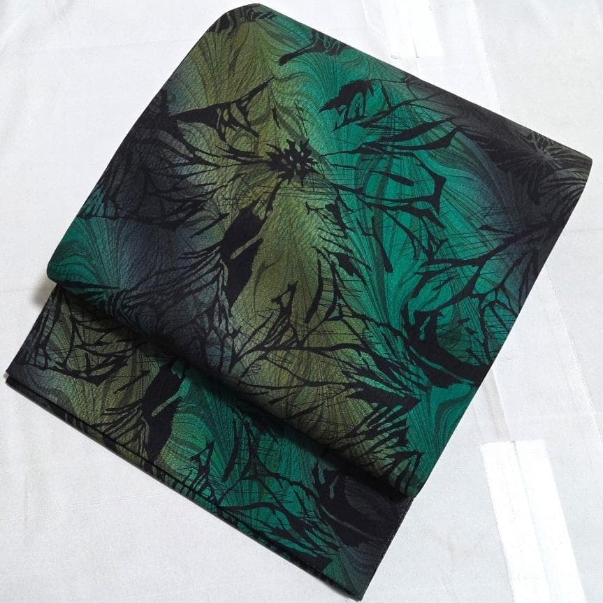 I2 シックな花模様 黒 緑 モダン ガード加工 全通 正絹 袋帯 O10