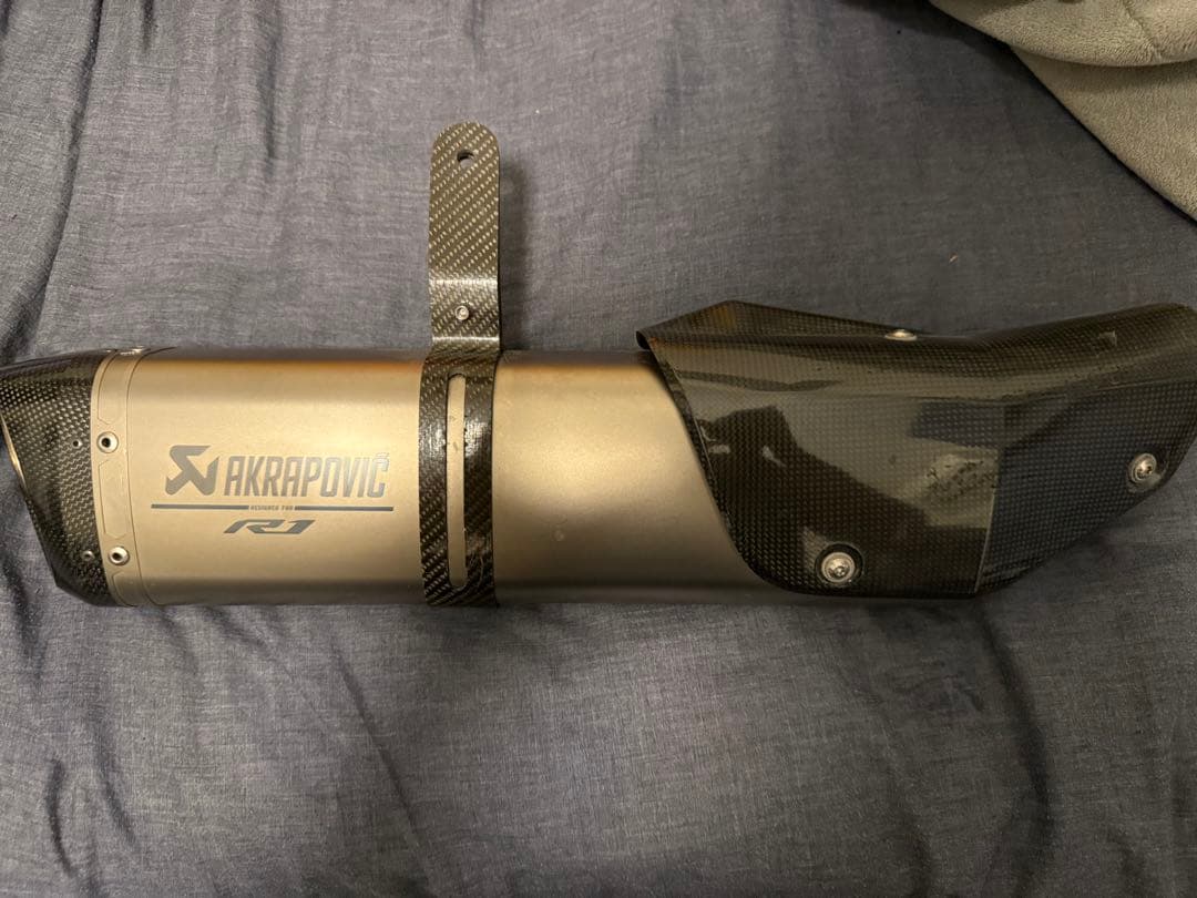 YZF-R1 2015～ AKRAPOVIC マフラー呑みの販売可,値段交渉可
