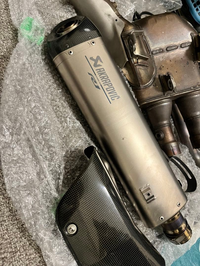 YZF-R1 2015～ AKRAPOVIC マフラー呑みの販売可,値段交渉可