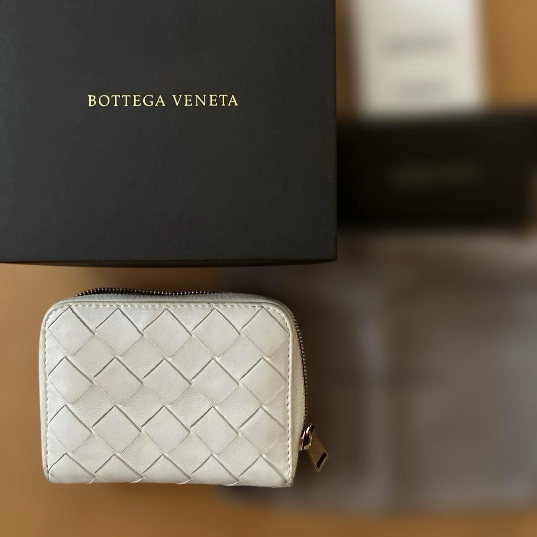 ボッテガヴェネタ ケース ラウンドジップ マキシイントレチャート