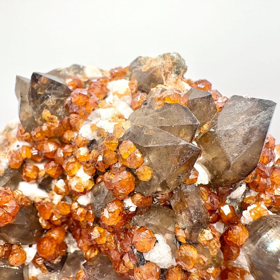 555 中国福建省産　ガーネット&スモーキークォーツ