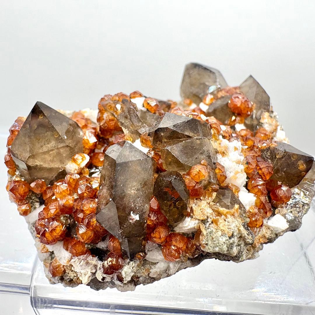 555 中国福建省産　ガーネット&スモーキークォーツ