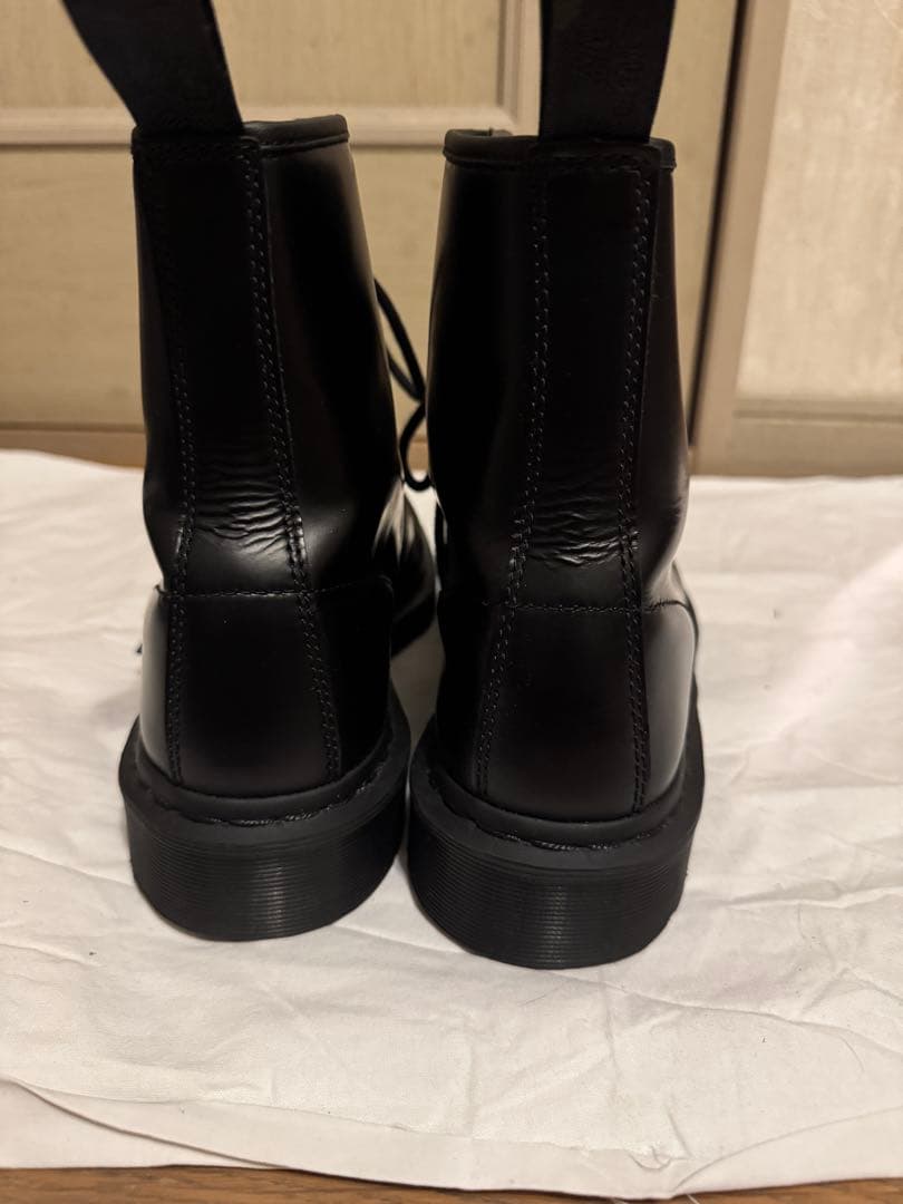 ドクターマーチン　1460 MONO オールブラック 8ホール