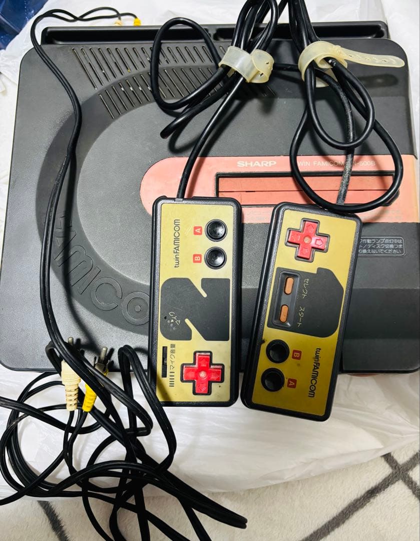 【大特価✨️】SHARP ツインファミコン 本体とゲームソフトセット他