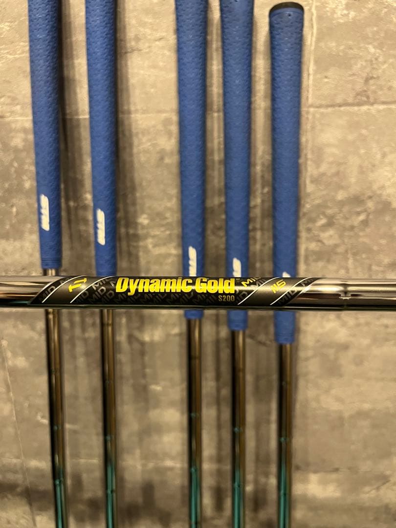 スリクソン zx7 アイアン 5〜p ダイナミックゴールドmid115 s200