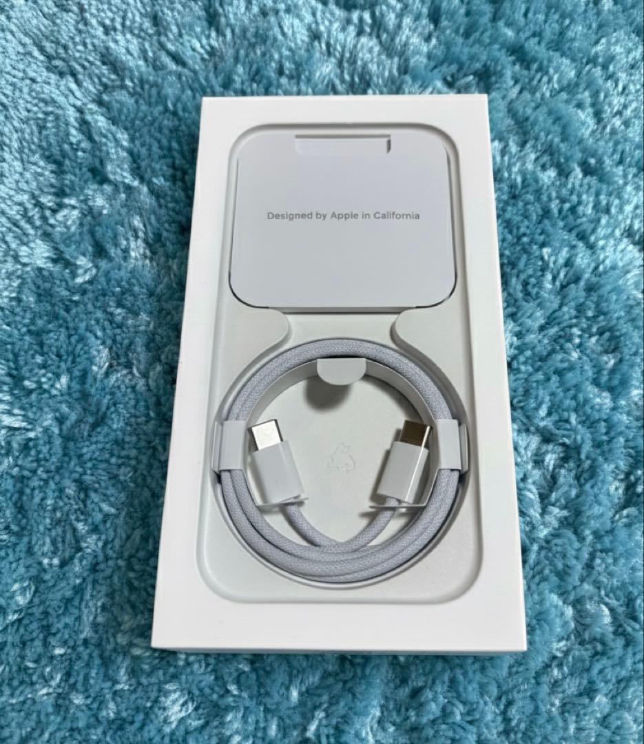 美品　iPhone15pro 256GB